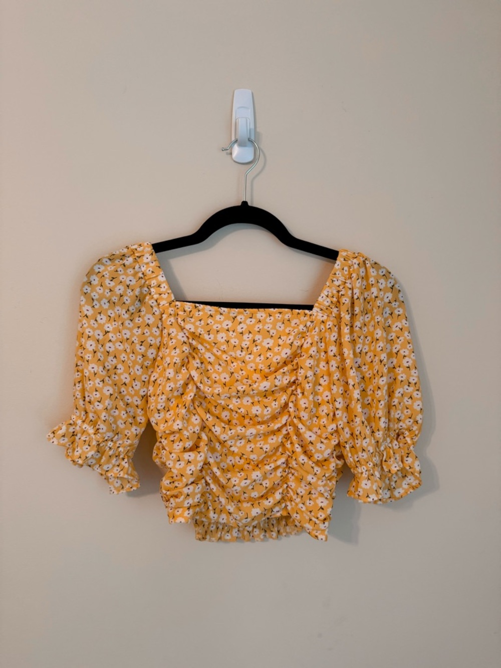 Altar'd State Yellow Daisy Ruched Puff-Sleeve Crop Top